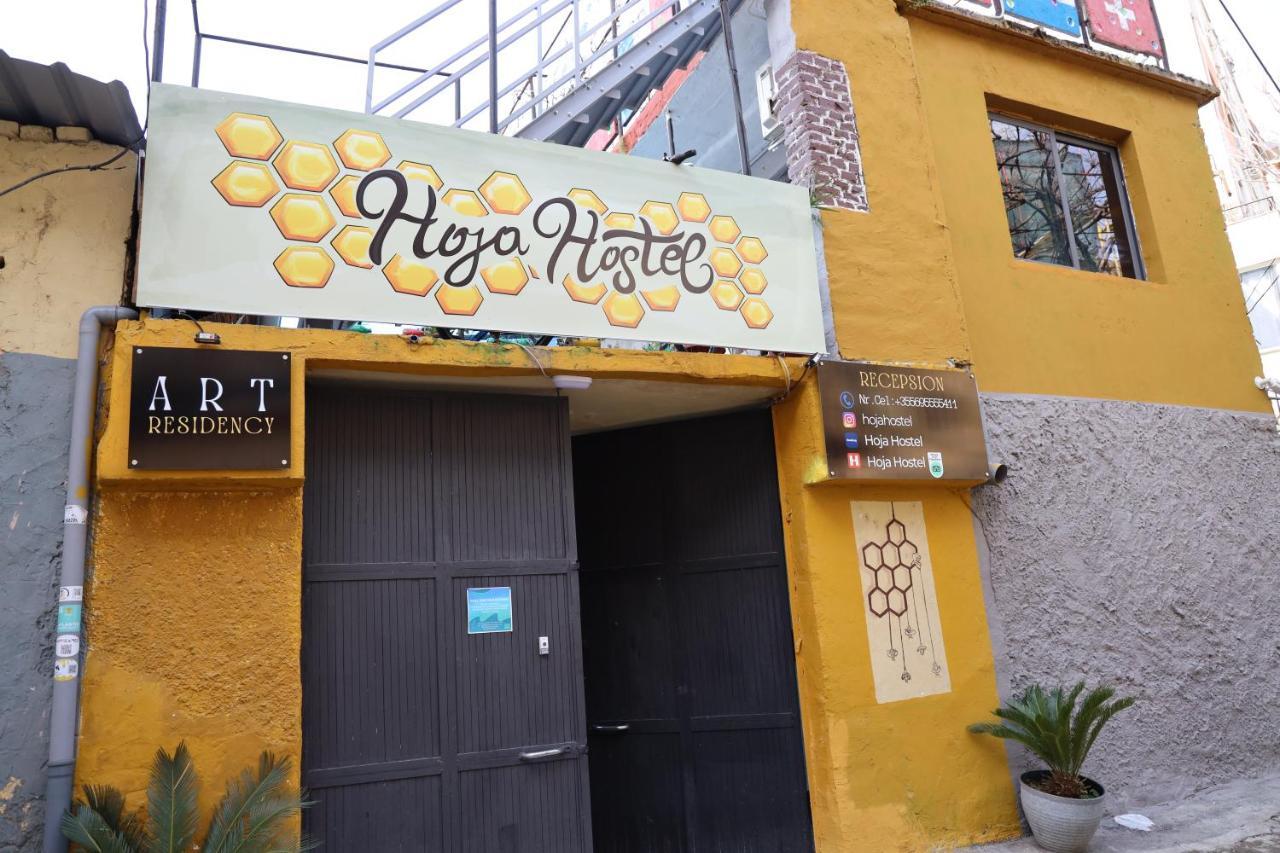 Hoja Hostel Tirana Esterno foto