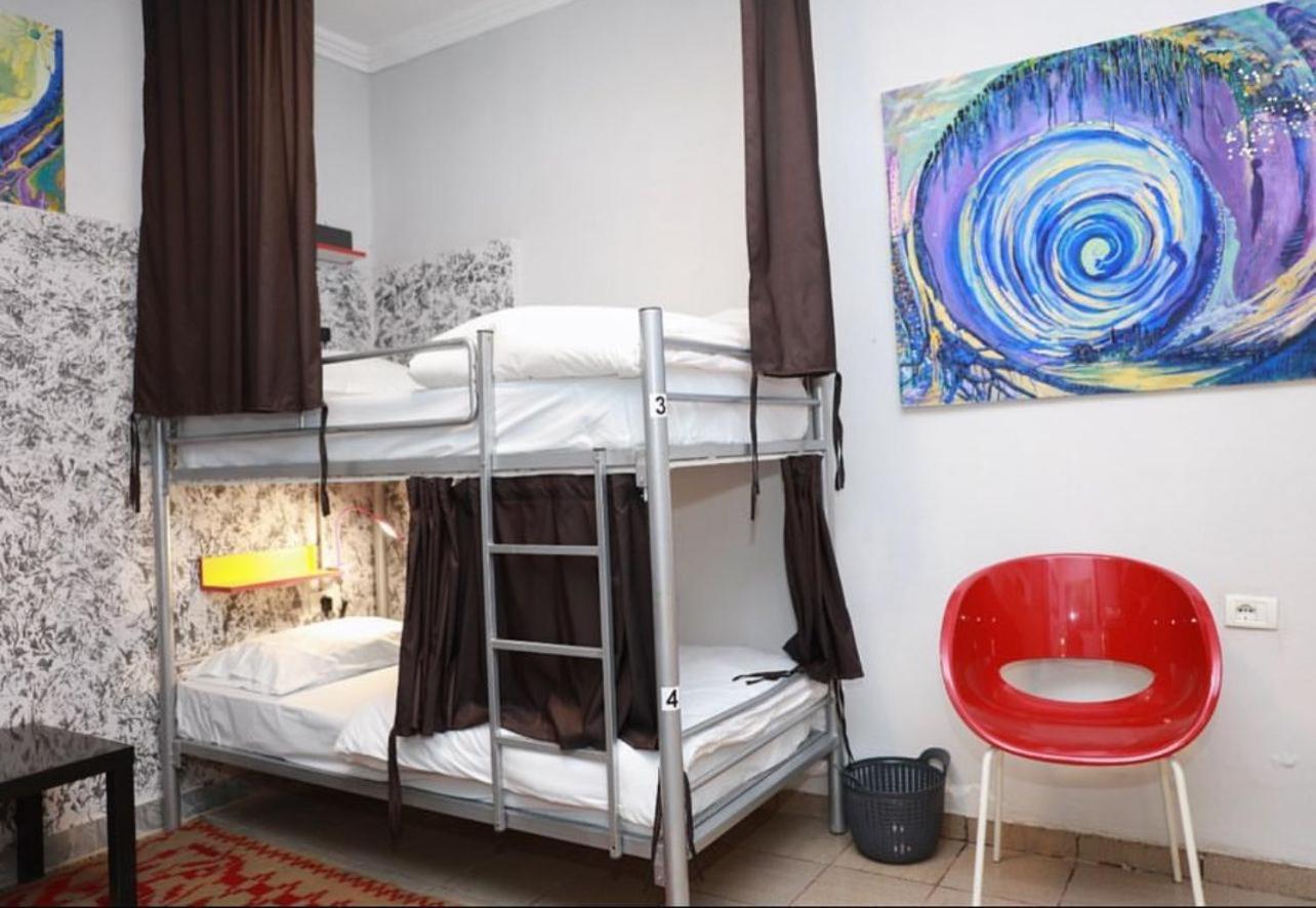 Hoja Hostel Tirana Esterno foto
